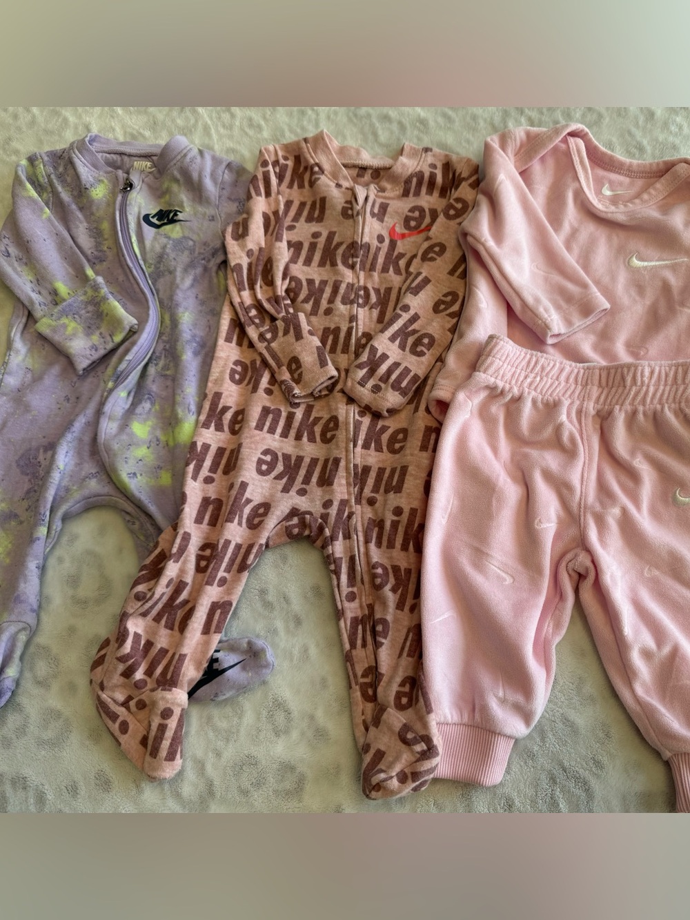 Infant Nike Bundle 0-3 months